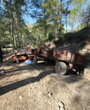 Traktörün altında kalıp hayatını kaybetti