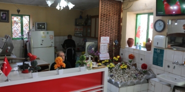 Pide salonundaki isimsiz mezar şaşırtıyor