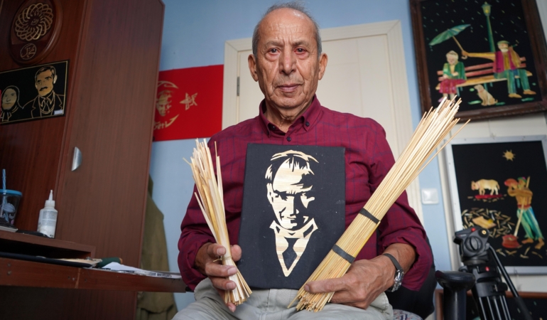 Ortaokul yıllarında öğrendiği çavdar sapı sanatını yaşatacak yeni nesil arıyor