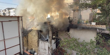 Çifti alevlerin arasından çıkardılar