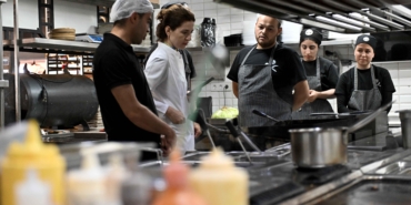 Muratpaşa’da 50 işletmeye Gold Town hijyen bilgilendirmesi yapıldı