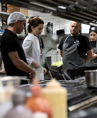 Muratpaşa’da 50 işletmeye Gold Town hijyen bilgilendirmesi yapıldı