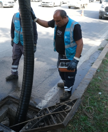 ASAT, Kepez’de yağmursuyu hatlarını temizliyor