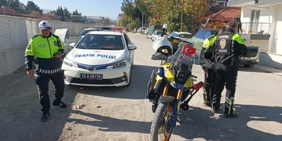 Motosikletli polise çarpıp kaçan sürücüye ceza