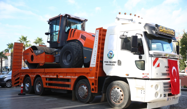 Serik Belediyesi’ne 4 yeni hizmet aracı