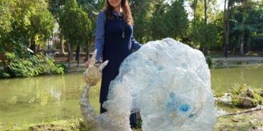 Atıkları güzelliğe dönüştürüyor