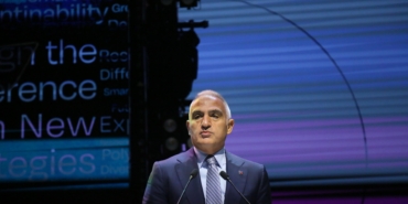 Bakan Ersoy’dan turizmde nisan-mayıs uyarısı