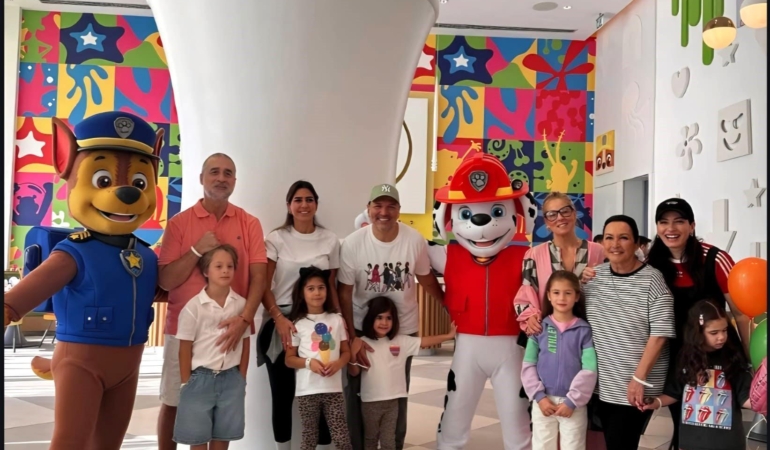 Ünlü oyunculardan Antalya tatili