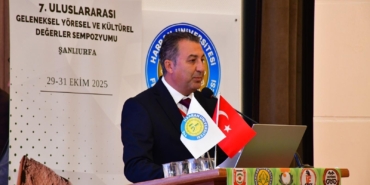 Prof. Dr. Eroğlu’na Türk Kültür ve Sanatına Katkı Ödülü