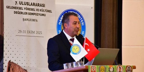 Prof. Dr. Eroğlu’na Türk Kültür ve Sanatına Katkı Ödülü