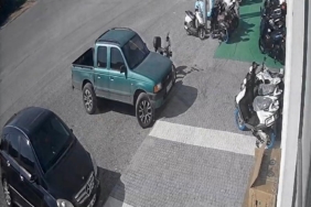 Otomobillerin çarpıştığı kaza kamerada