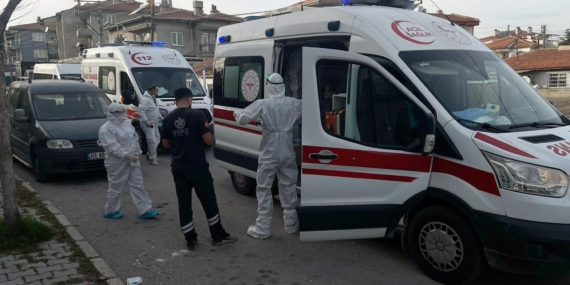 Zehirlenme şüphesiyle hastaneye kaldırılan anne ve 3 çocuğu taburcu edildi