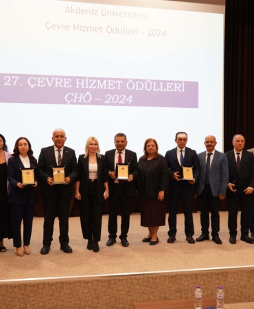 Akdeniz Üniversitesi’nde ‘Çevre Hizmet Ödülleri’ sahiplerini buldu