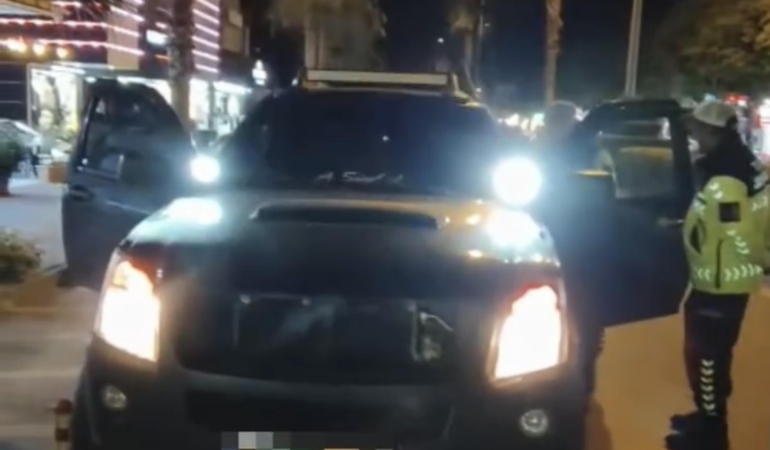 Çakarlı araç sürücüsüne ceza