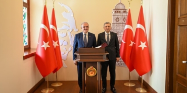 Bakan Yardımcısı Karaloğlu, Antalya Valiliği’ni ziyaret etti