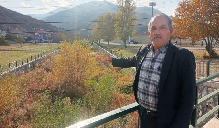 Çay Deresi ot ve atıklarla doldu