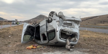 Bolvadin’de iki aracın çarpıştığı kazada 7 kişi yaralandı