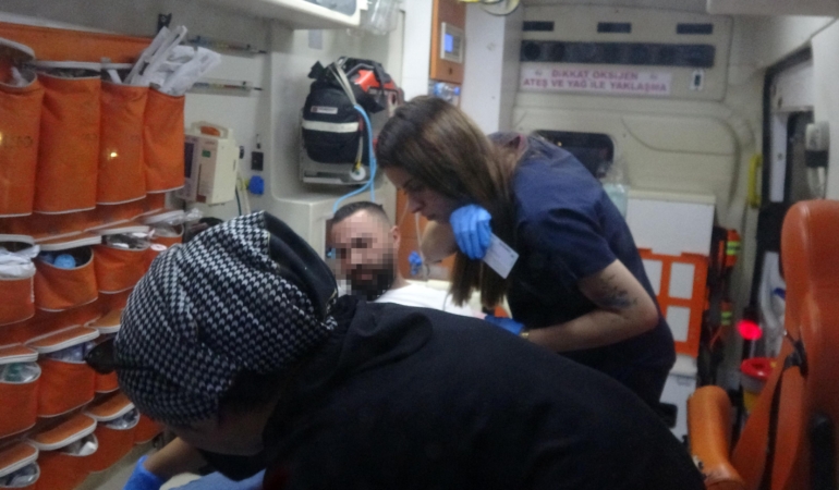 Silahlı saldırıda bacağından yaralandı