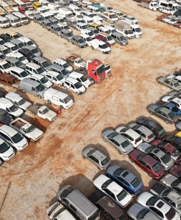 Milyonluk araçlar çürümeye terk edildi; 20 yıldır satılmayı bekleyenler var