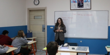 Mezun olduğu liseye öğretmen oldu