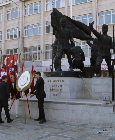 Burdur’da Öğretmenler Günü töreni