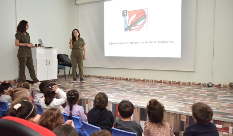 Kepez’de öğrencilere diş sağlığı eğitimi
