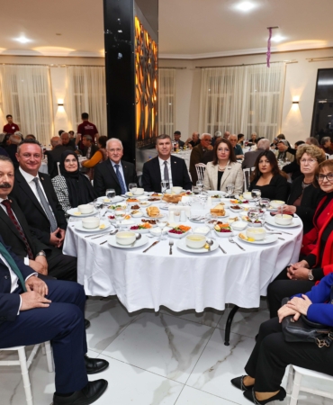 Emekli öğretmenler bir araya geldi