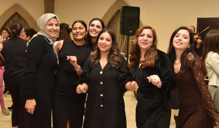 Kepez’den Öğretmenler Günü’ne özel kutlama