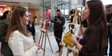 Kadın ve Dayanışmanın Renkleri sergisi açıldı