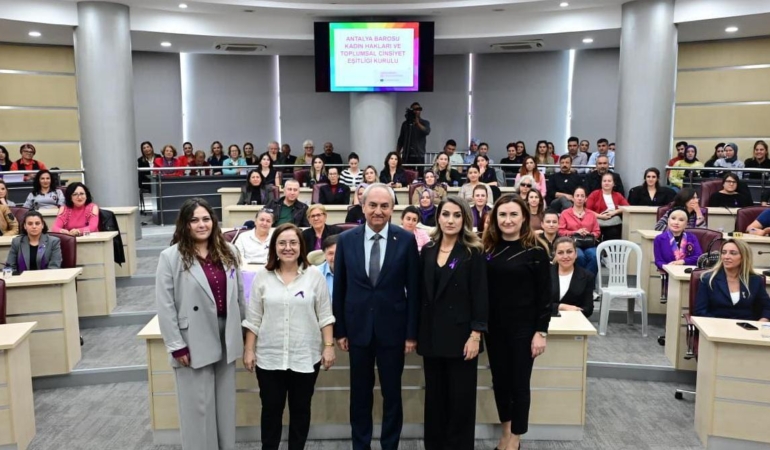 ‘Kadına yönelik şiddeti önlemek toplumsal bir görevdir’