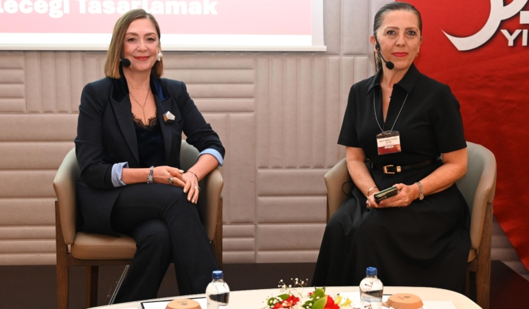 Arzu Kaprol: Moda ve teknolojiyle bugünden geleceği inşa ediyoruz