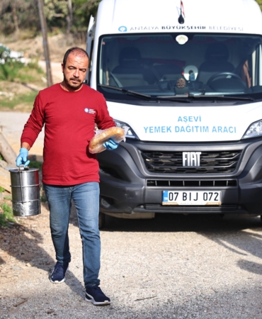 Alanya Aşevi’nden ihtiyaç sahiplerine günde 2 öğün sıcak yemek