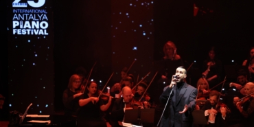 Antalya Piyano Festivali’nde Cem Adrian konseri