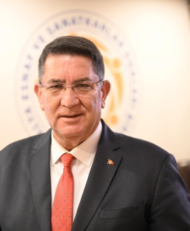 Esnafta seçim heyecanı; Adlıhan Dere adaylığını açıkladı