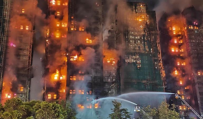 Hong Kong’da sitede çıkan yangında hayatını kaybedenlerin sayısı 128’e yükseldi