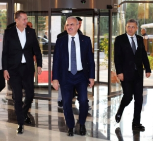 İçişleri Bakan Yardımcısı Münir Karaloğlu ve Antalya Valisi Hulusi Şahin’den Antalyaspor’a Ziyaret