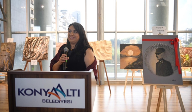 Konyaaltı’nda Kadınları Destekleyen Sergi Açıldı