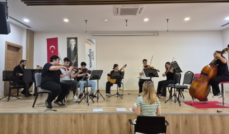 Konyaaltı’nda Geleceğin Sanatçıları Yetişiyor