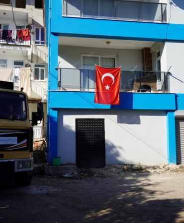 Şehit Ailesine Asfalt Müjdesi!