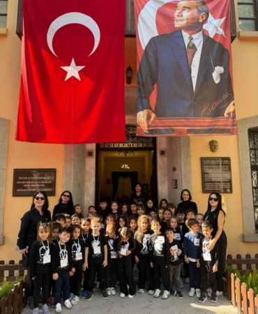 Miniklerden Atatürk Evi’ne Anlamlı Ziyaret
