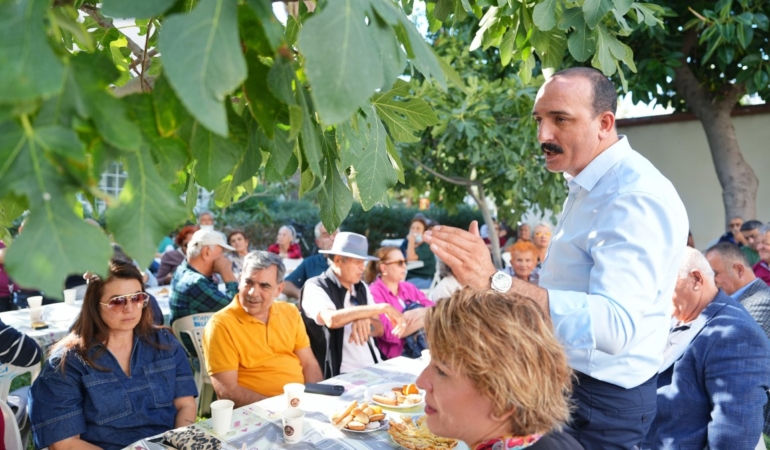 Kotan, Mahallede Sakinlerle Buluştu