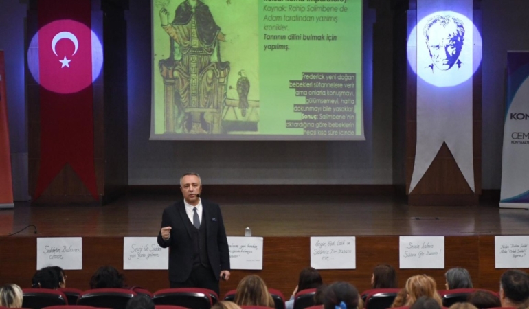 Kadına Şiddete Karşı Farkındalık Sergisi Açıldı