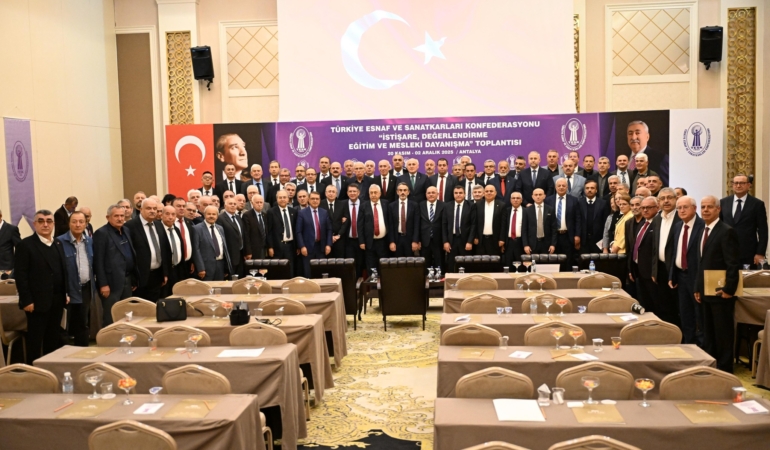 Antalya’da Esnaf ve Sanatkarlar Toplantısı Gerçekleşti