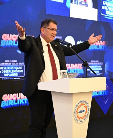 Antalya Esnafı’na Ahde Vefa Ödülleri Verildi!