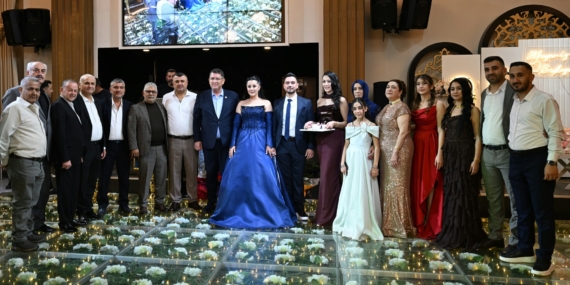 Genç Çiftlerin Nişan Törenine Büyük Katılım