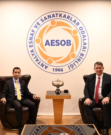 İdris Cirit’e Esnaf ve Sanatkarlar’dan Veda Ziyareti