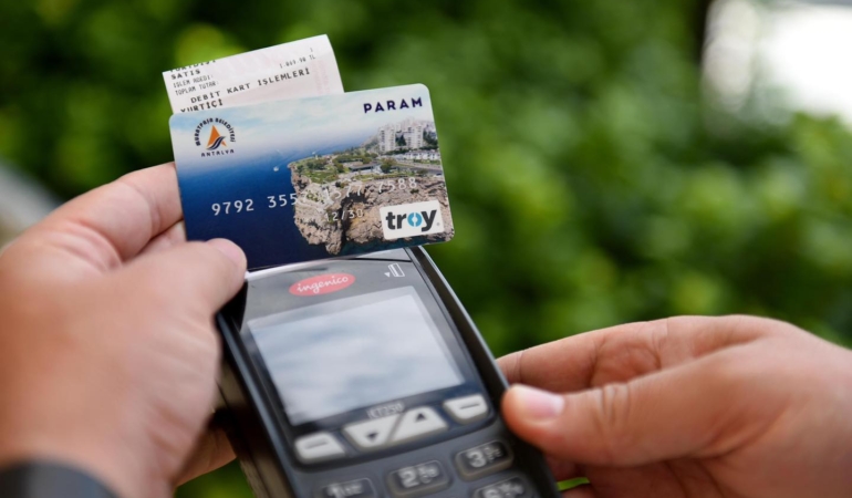 Çevreci Komşu Kart ile Hem Kazan Hem Koru!