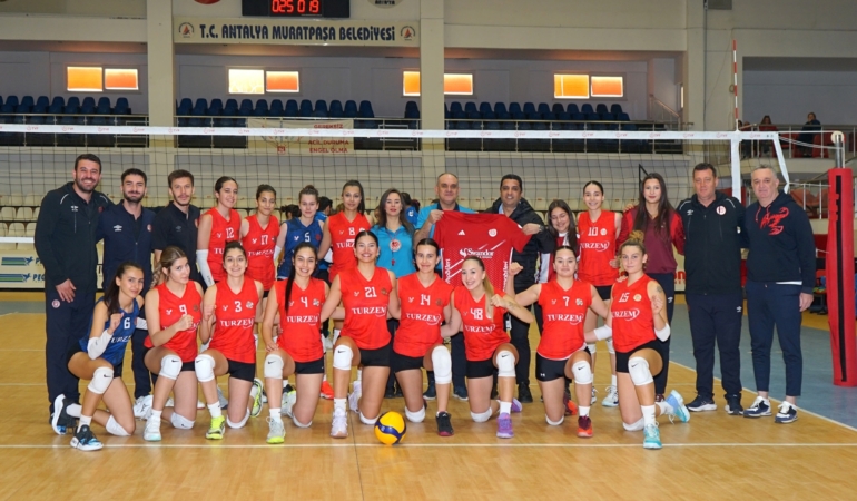 Orhan Sataner’in Voleybol Kariyerine Veda Gecesi!