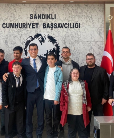 Özel bireylerden adliye ziyareti