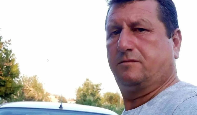 Av yolunda araçta ateş alan tüfek can aldı